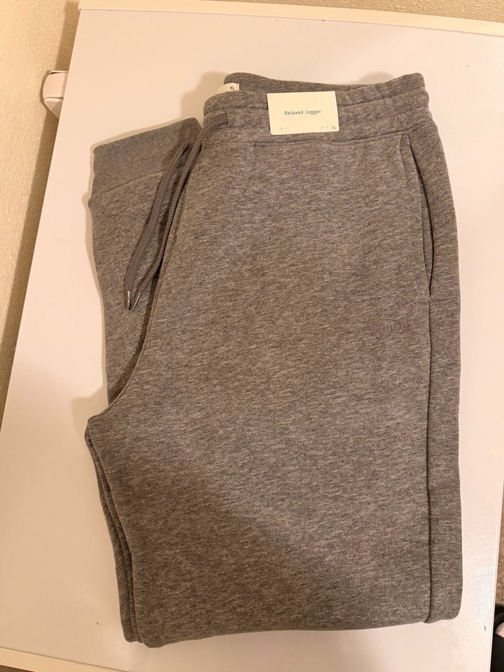 Mens Hollister. Relaxed Jogger Sweatpants - Heather Gray